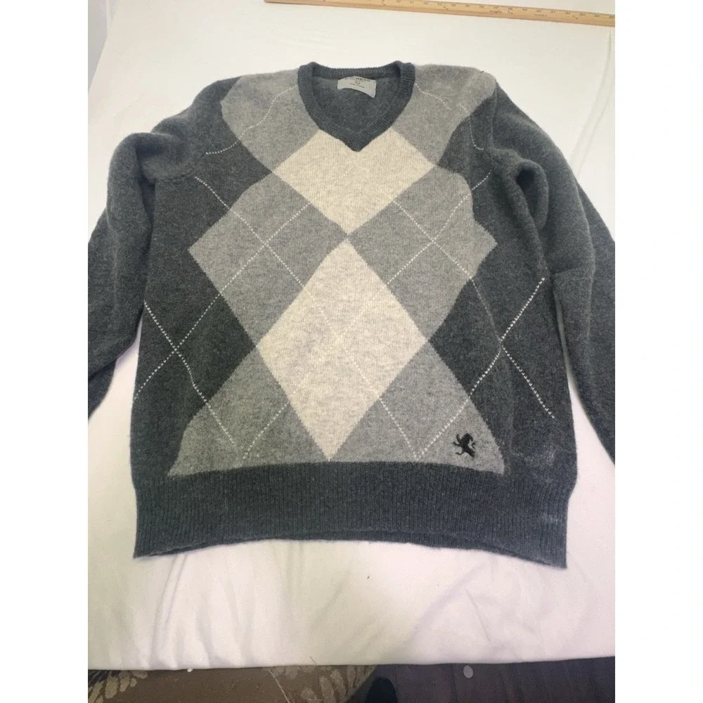 Express Sweater Mens L Gray Argyle 100% Lambs Wool V-Neck‎ Long Sleeve Soft Logo